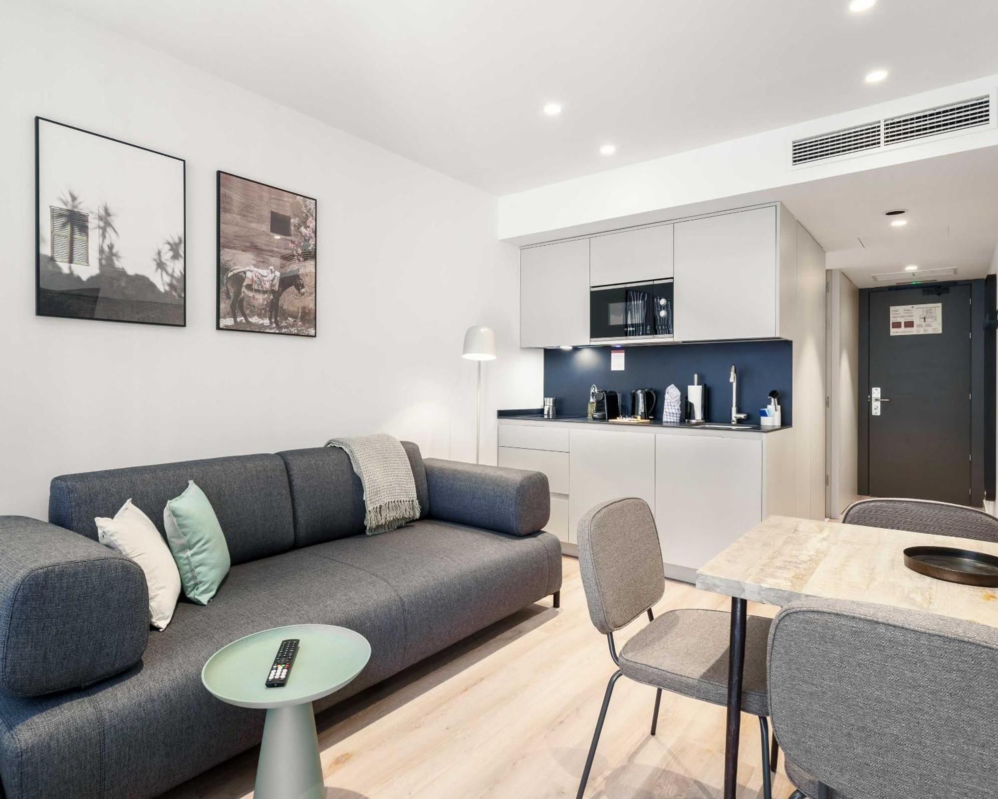 Limehome Madrid Calle De Juan Hurtado De Mendoza מראה חיצוני תמונה