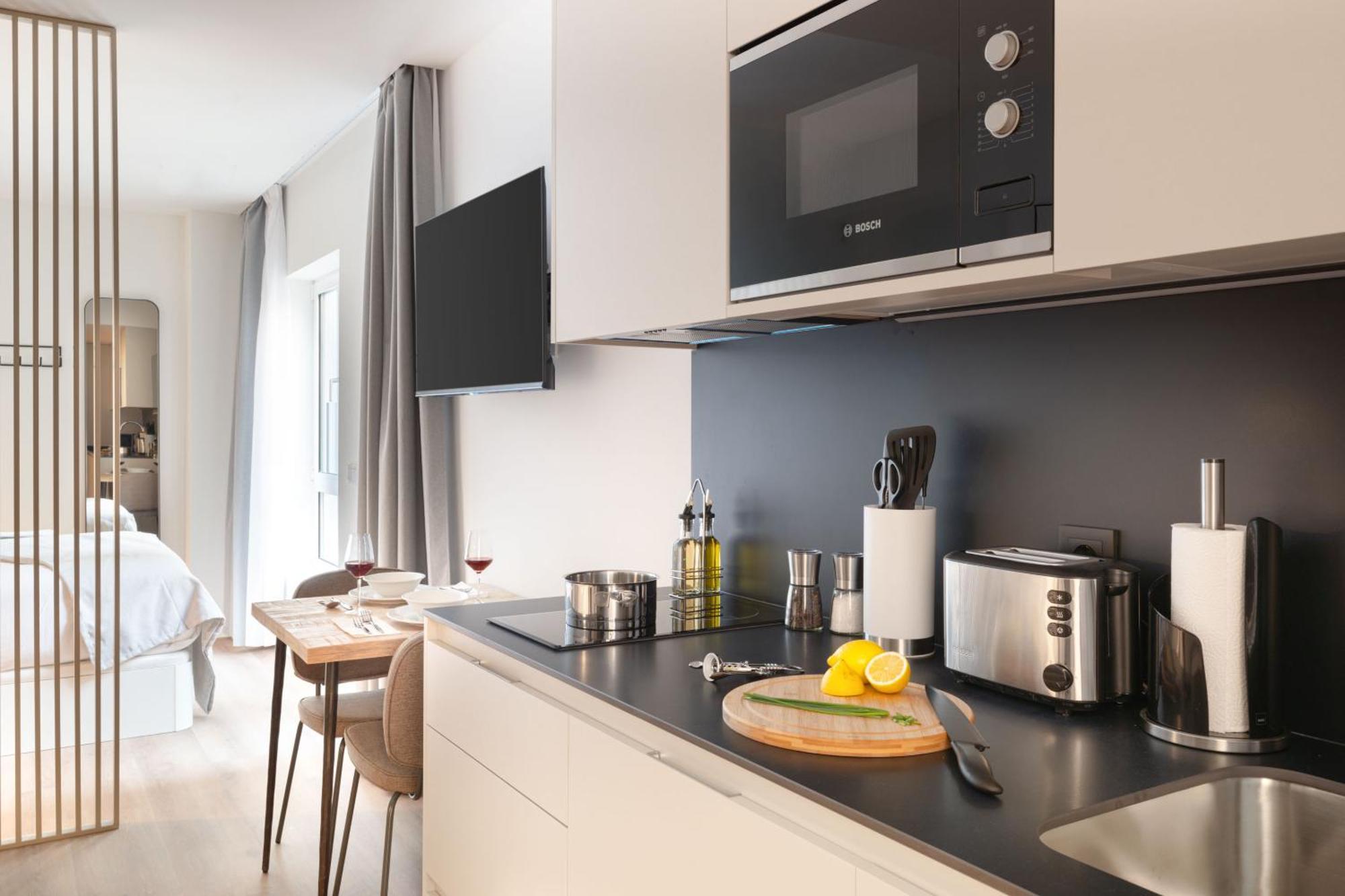Limehome Madrid Calle De Juan Hurtado De Mendoza מראה חיצוני תמונה