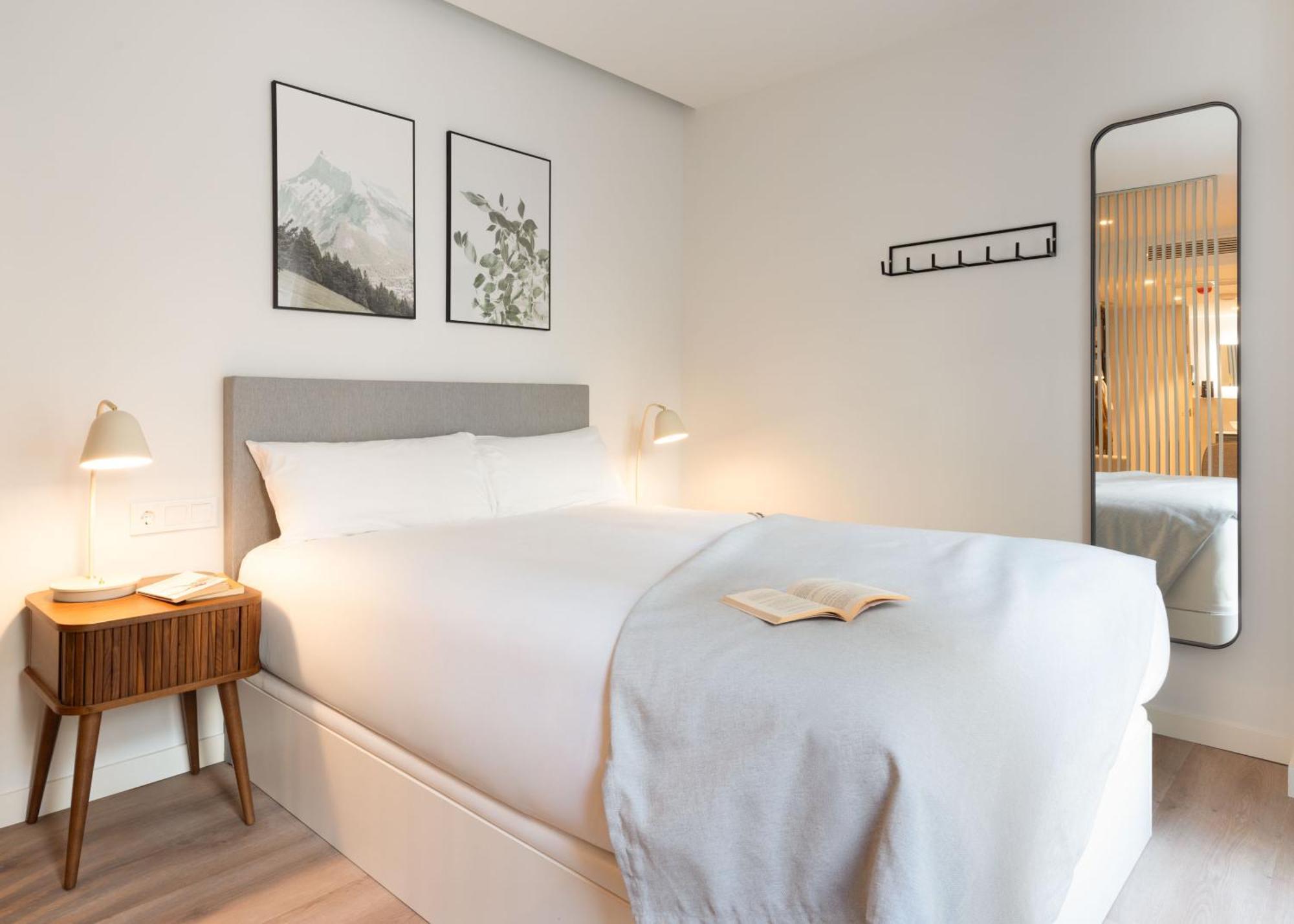 Limehome Madrid Calle De Juan Hurtado De Mendoza מראה חיצוני תמונה